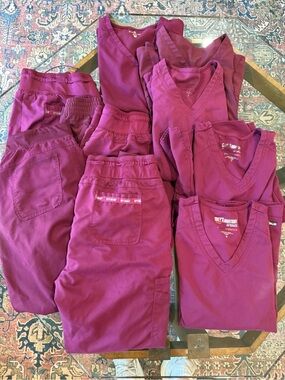 Grey's Anatomy Medcoulture 5 Sets In Wine Medical Scrub Maroon Purple Medium